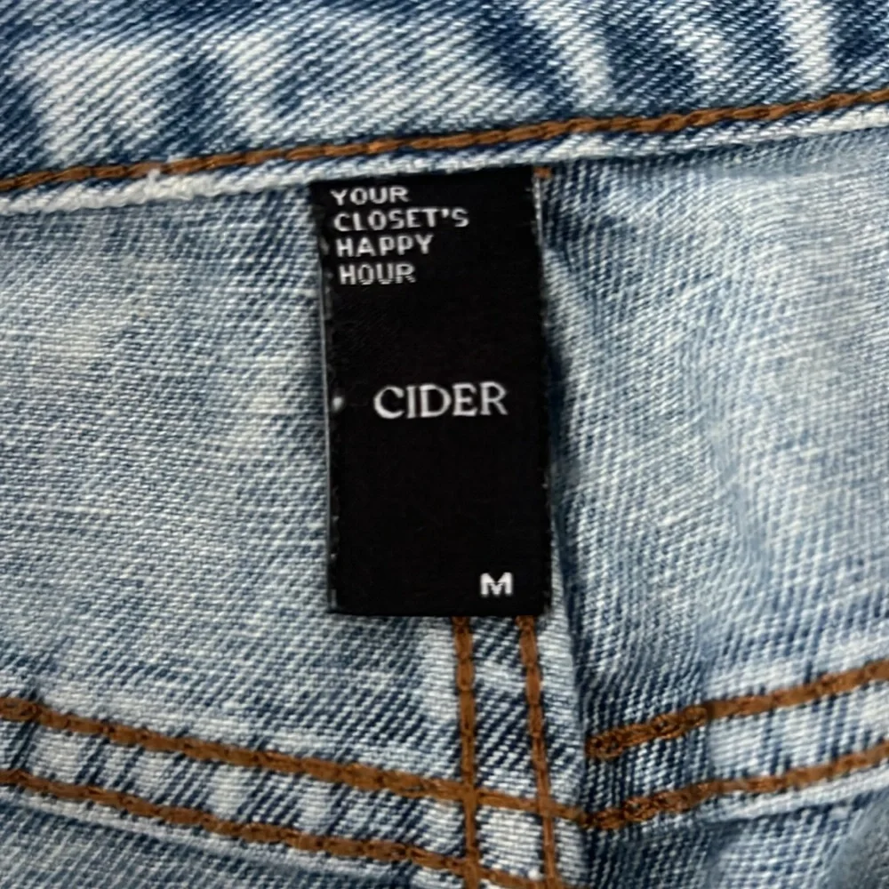 Cider heart denim shorts size M - Picture 4 of 4